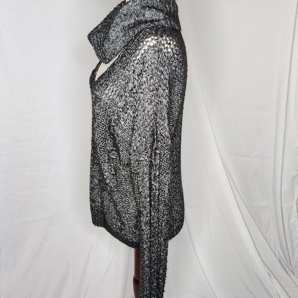 Urban Outfitters Black & Grey Turtle Neck Cut Out Sweater Size M - Picture 6 of 12